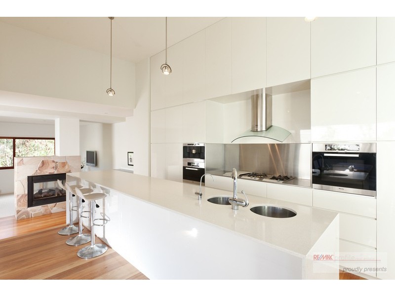 13 Brydon St, Highgate Hill QLD 4101