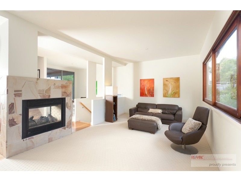 13 Brydon St, Highgate Hill QLD 4101