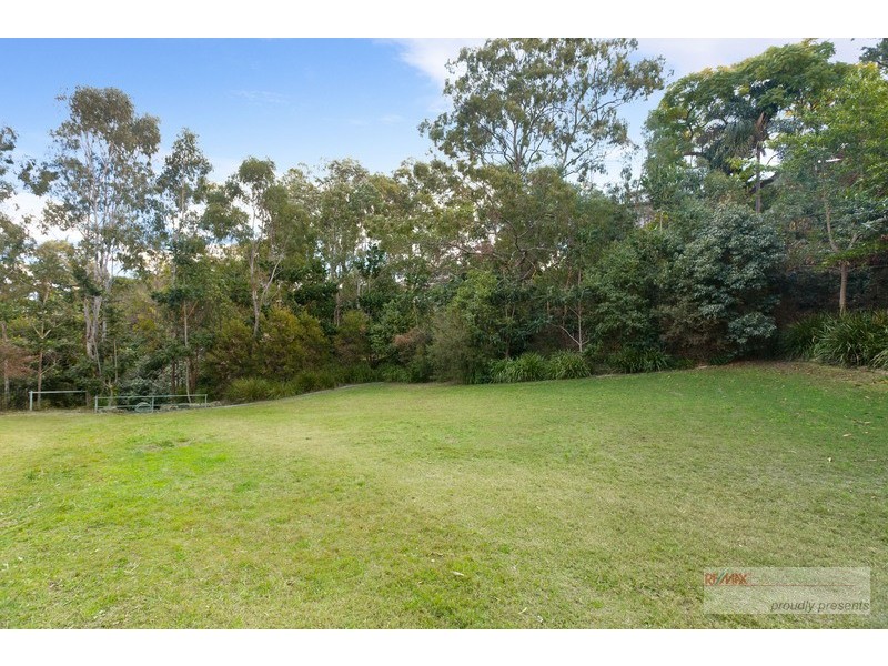 13 Brydon St, Highgate Hill QLD 4101