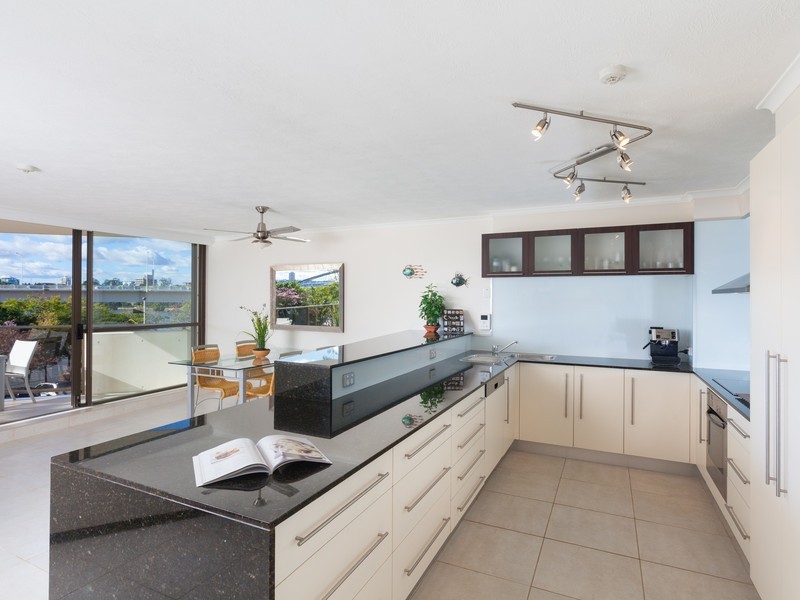 6/10 Lower River Terrace, South Brisbane QLD 4101