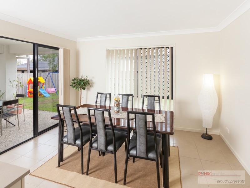 73 Argule Street, Hillcrest QLD 4118