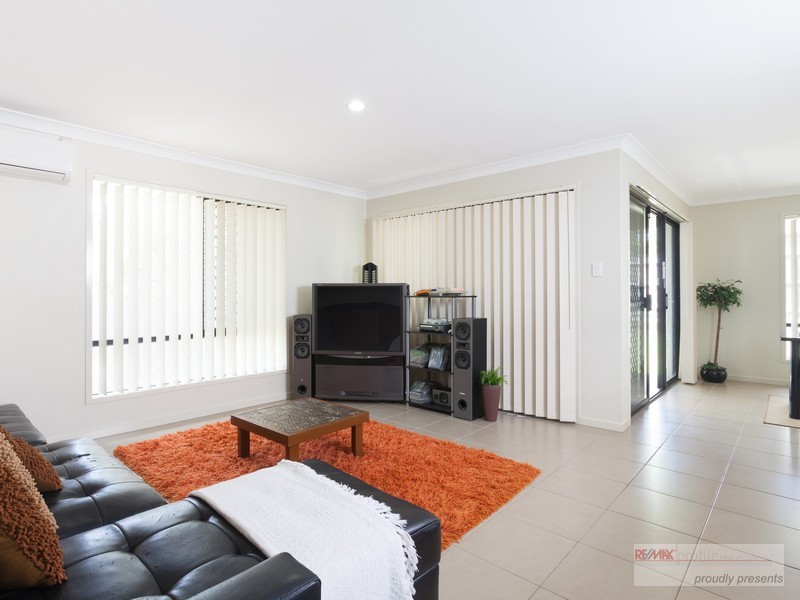 73 Argule Street, Hillcrest QLD 4118