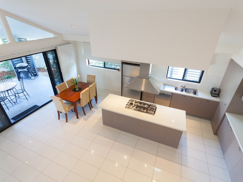 70 Duke Street, Kangaroo Point QLD 4169