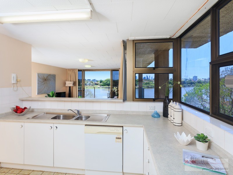 16/72 Sandford Street, St Lucia QLD 4067