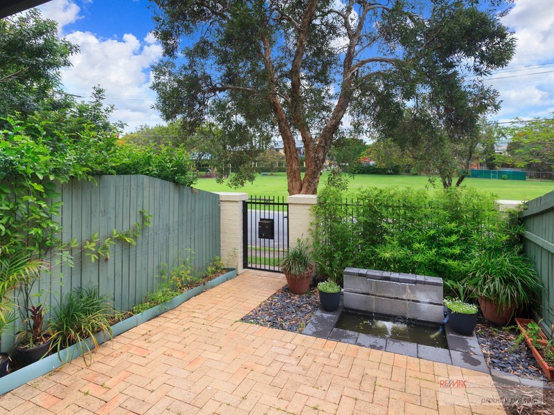 2/27 Nelson Street, Yeronga QLD 4104