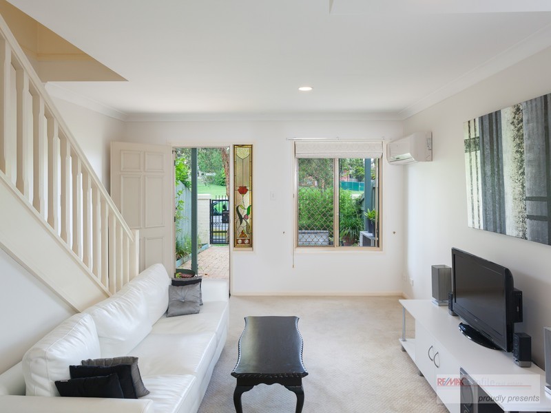 2/27 Nelson Street, Yeronga QLD 4104