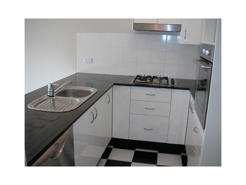 2/47-51 ROSEBERRY AVENUE, Manly Vale NSW 2093