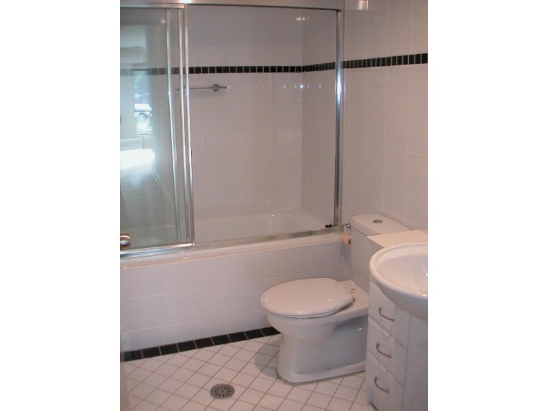 2/47-51 ROSEBERRY AVENUE, Manly Vale NSW 2093