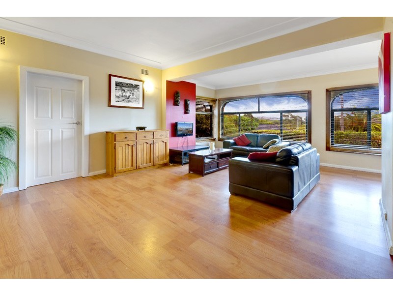 29 Toronto Av, Cromer NSW 2099