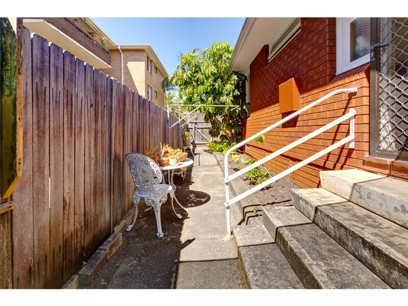 2/11 Wetherill St, Narrabeen NSW 2101