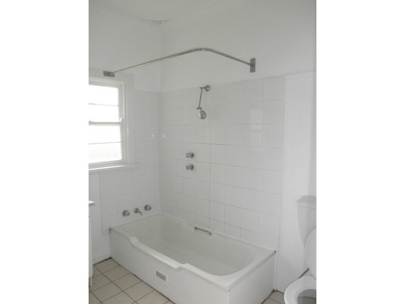 132 RICKARD ROAD, North Narrabeen NSW 2101