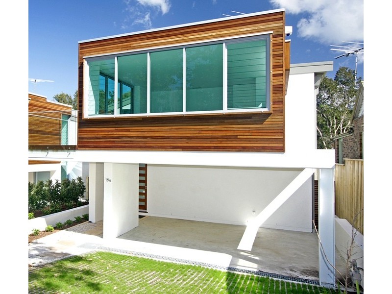 18 ERIC STREET, Freshwater NSW 2096