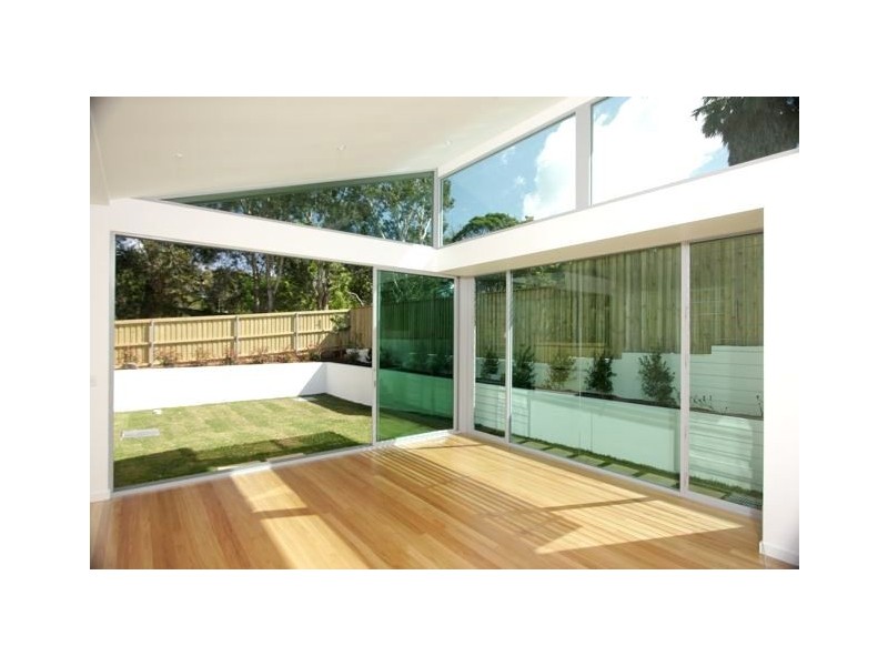 18 ERIC STREET, Freshwater NSW 2096