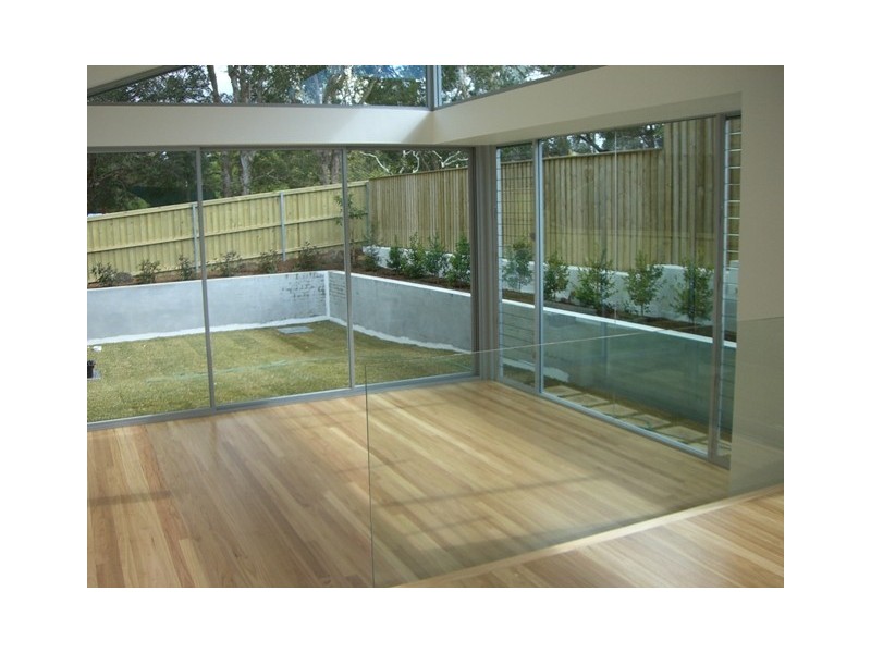 18 ERIC STREET, Freshwater NSW 2096