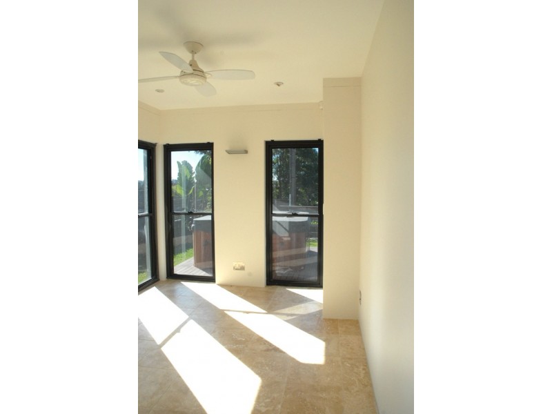 42 WARRABA ROAD, North Narrabeen NSW 2101