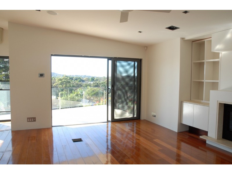 42 WARRABA ROAD, North Narrabeen NSW 2101