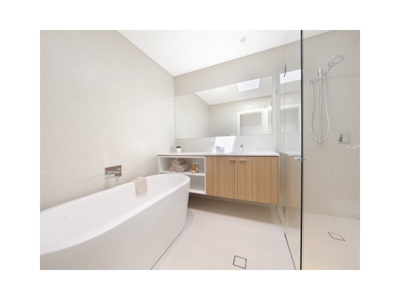 11 HILMA STREET, Collaroy NSW 2097