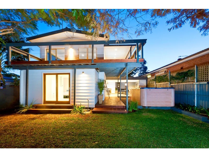 27 Veterans Pde, Collaroy Plateau NSW 2097