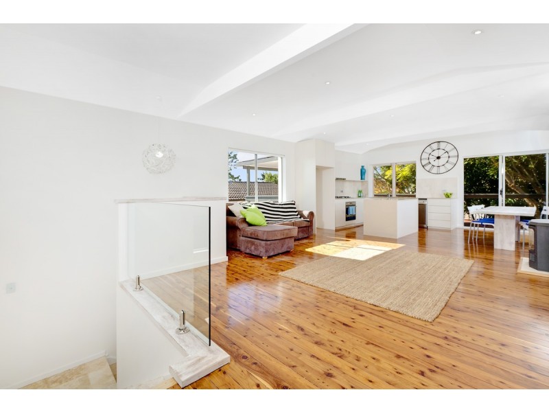 27 Veterans Pde, Collaroy Plateau NSW 2097