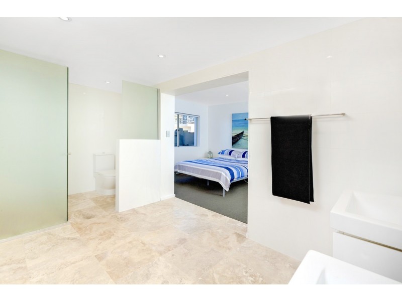 27 Veterans Pde, Collaroy Plateau NSW 2097