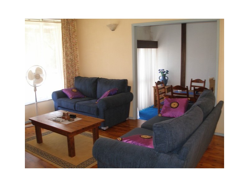 20 DYMPNA STREET, Wheeler Heights NSW 2097