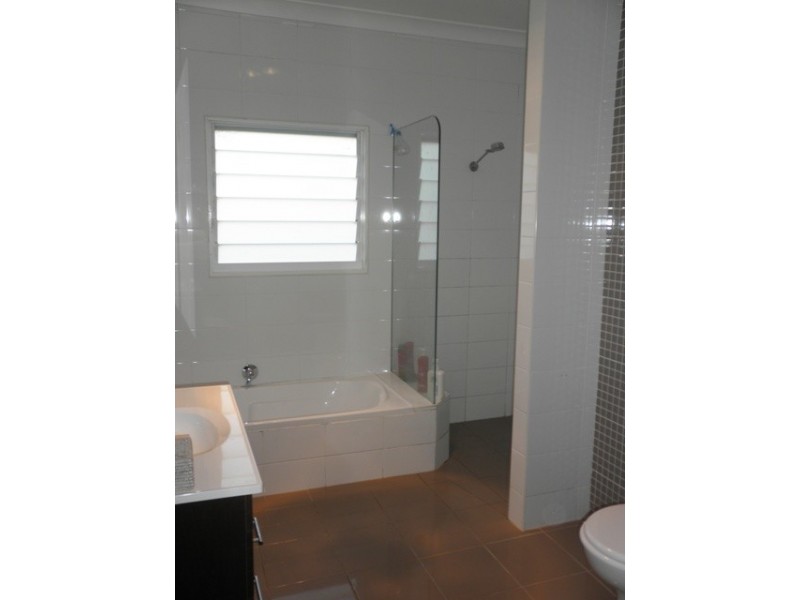 9 ALLEYNE AVENUE, North Narrabeen NSW 2101