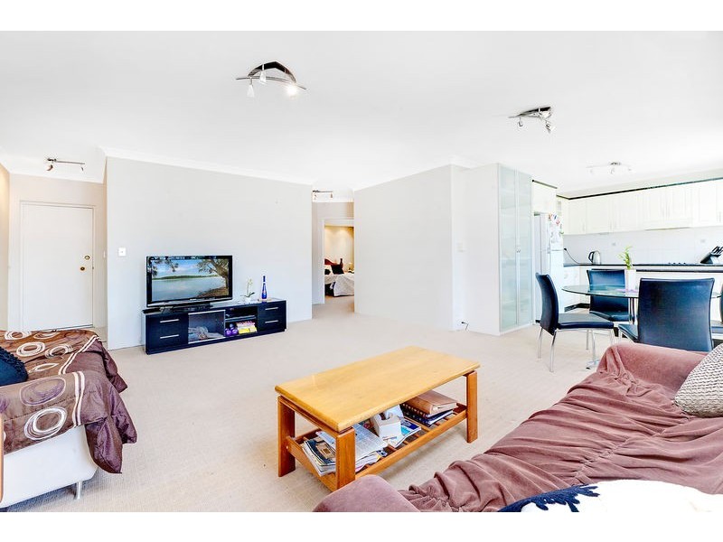2/8-10 Clarke St, Narrabeen NSW 2101