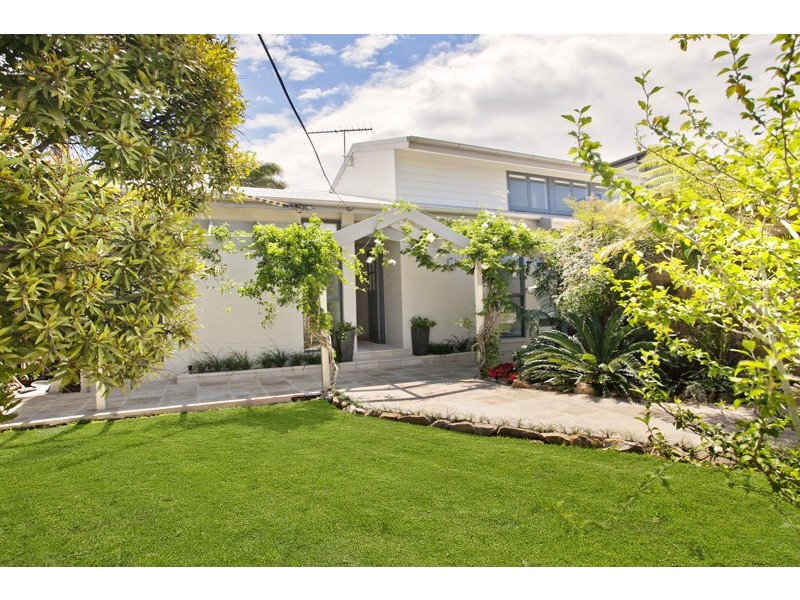 24 Wimbledon Avenue, North Narrabeen NSW 2101