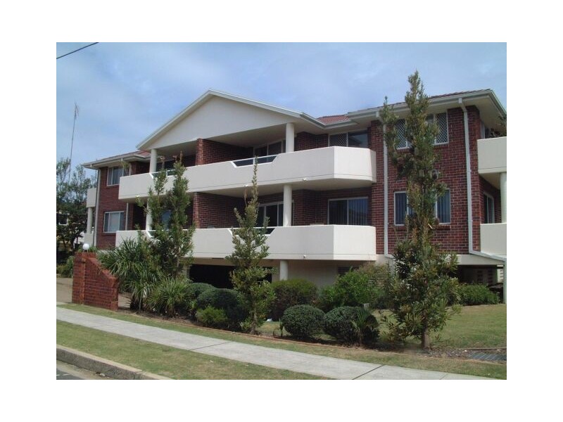 2/2-6 Clarke Street, Narrabeen NSW 2101