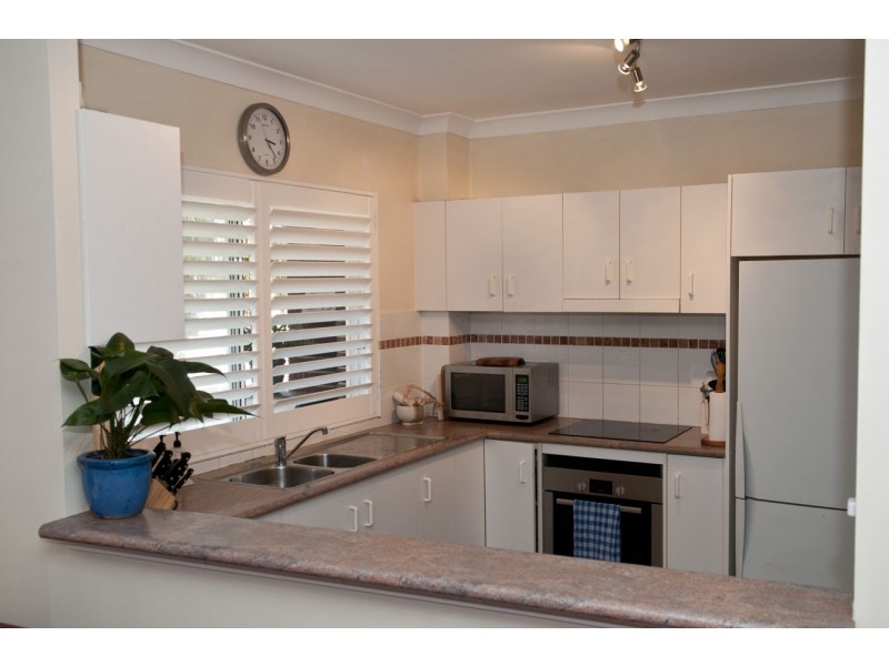 2/2-6 Clarke Street, Narrabeen NSW 2101