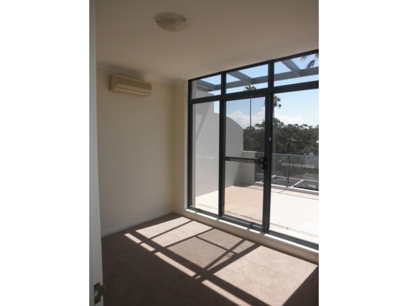 304/20 WELLINGTON STREET, Narrabeen NSW 2101