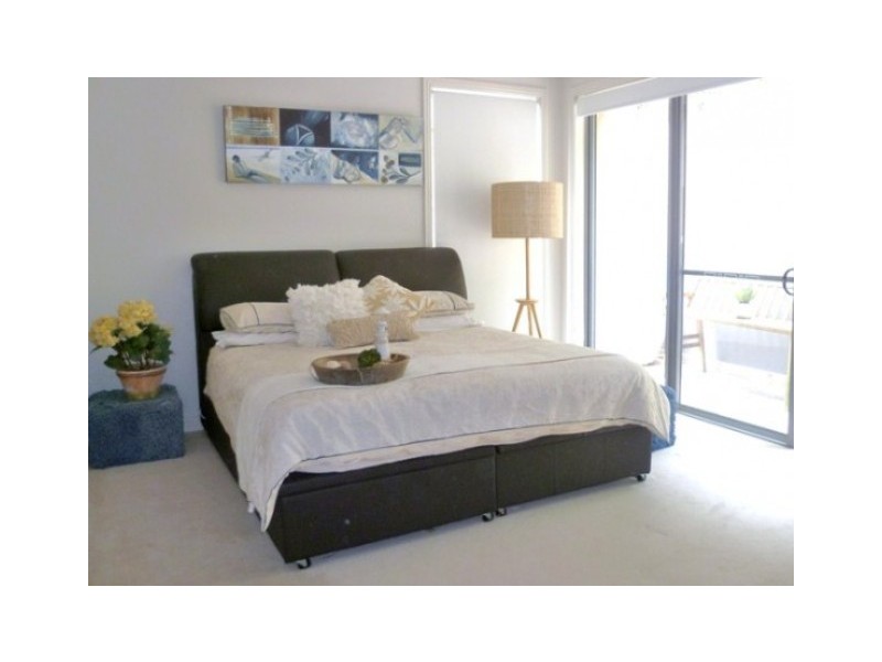 12/1070-1076 BARRENJOEY ROAD, Palm Beach NSW 2108