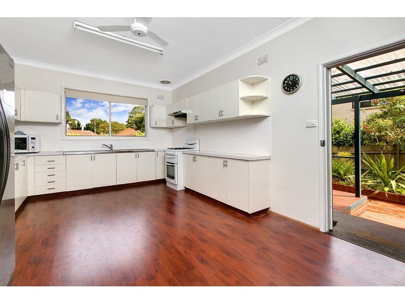 2 Parkes Road, Collaroy NSW 2097