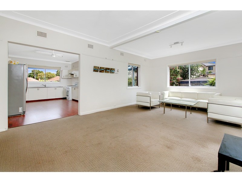 2 Parkes Road, Collaroy NSW 2097