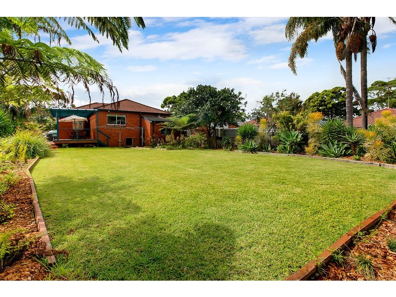 2 Parkes Road, Collaroy NSW 2097