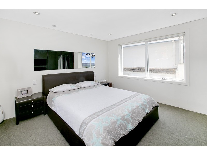 1/1150 Pittwater Rd, Collaroy NSW 2097