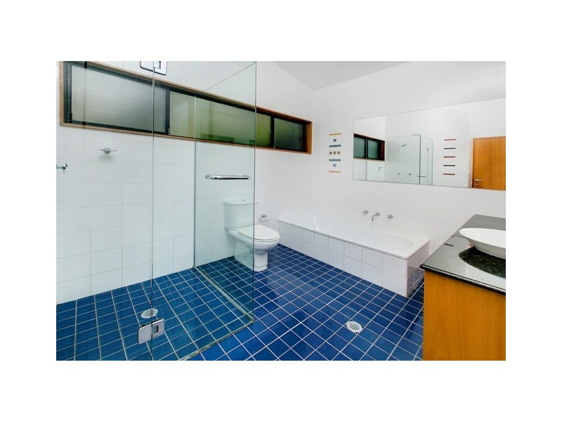 9 VALLEY CLOSE, Bayview NSW 2104