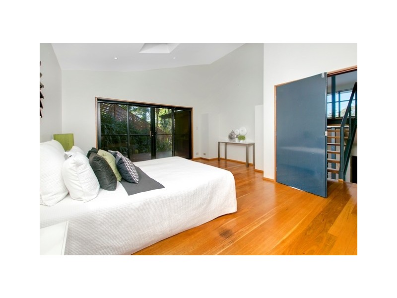 9 VALLEY CLOSE, Bayview NSW 2104