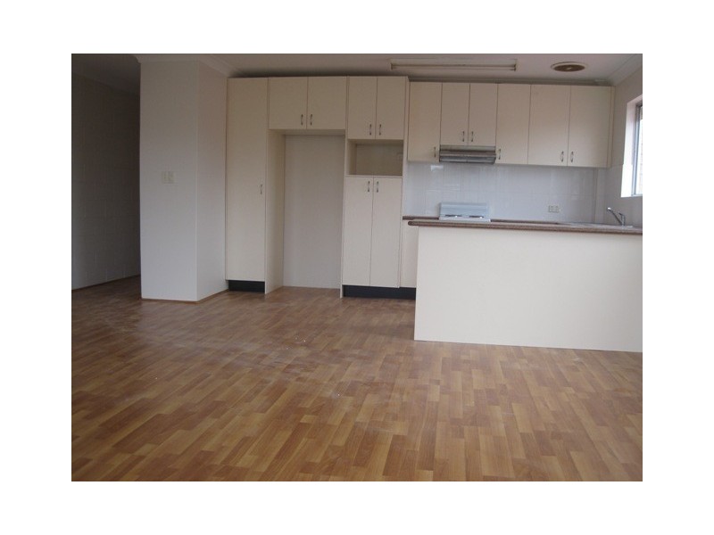 2/327 BARRENJOEY ROAD, Newport NSW 2106