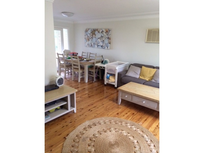 7 WALTER RD (THE WHITE HOUSE),, Ingleside NSW 2101