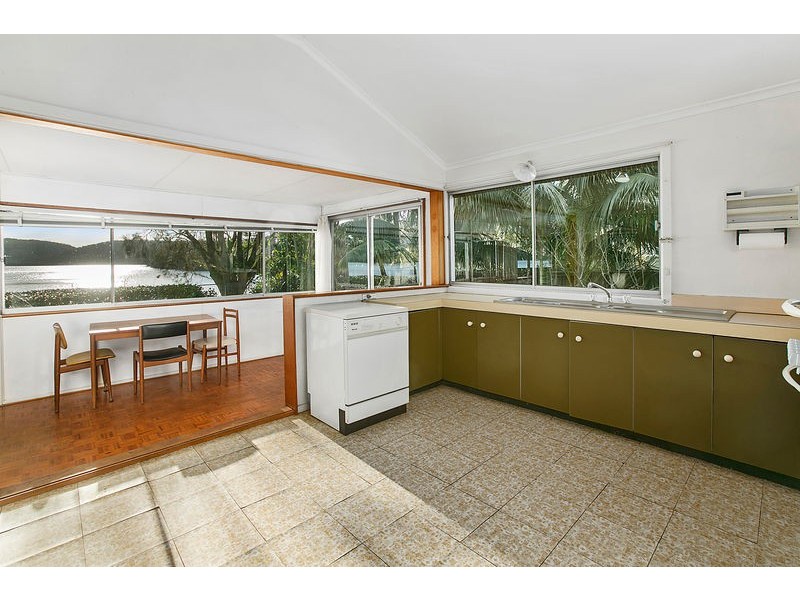 83 WIMBLEDON AVENUE, North Narrabeen NSW 2101
