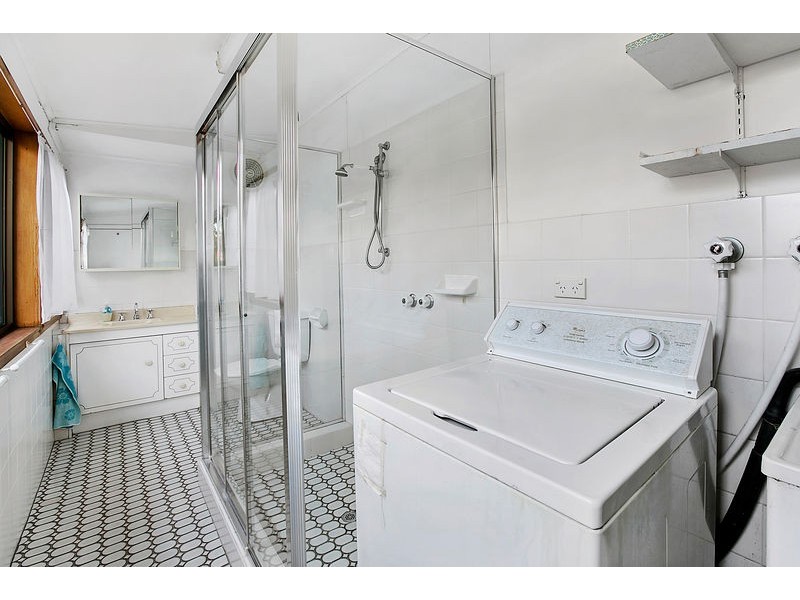 83 WIMBLEDON AVENUE, North Narrabeen NSW 2101