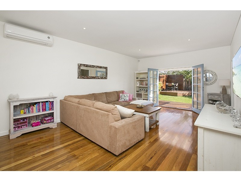 77 Warringah Road, Narraweena NSW 2099