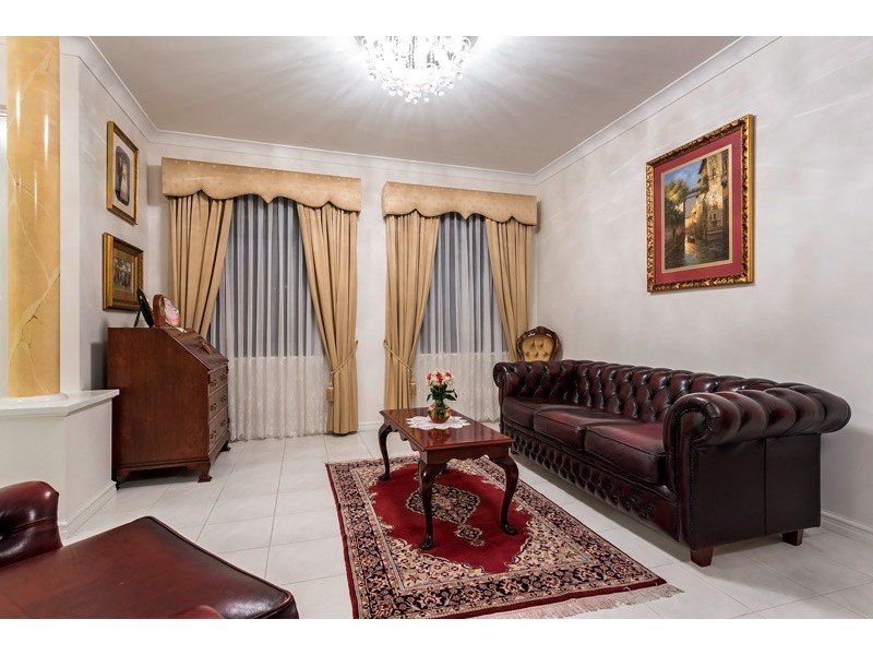 11 Morey Crescent, Bayswater WA 6053