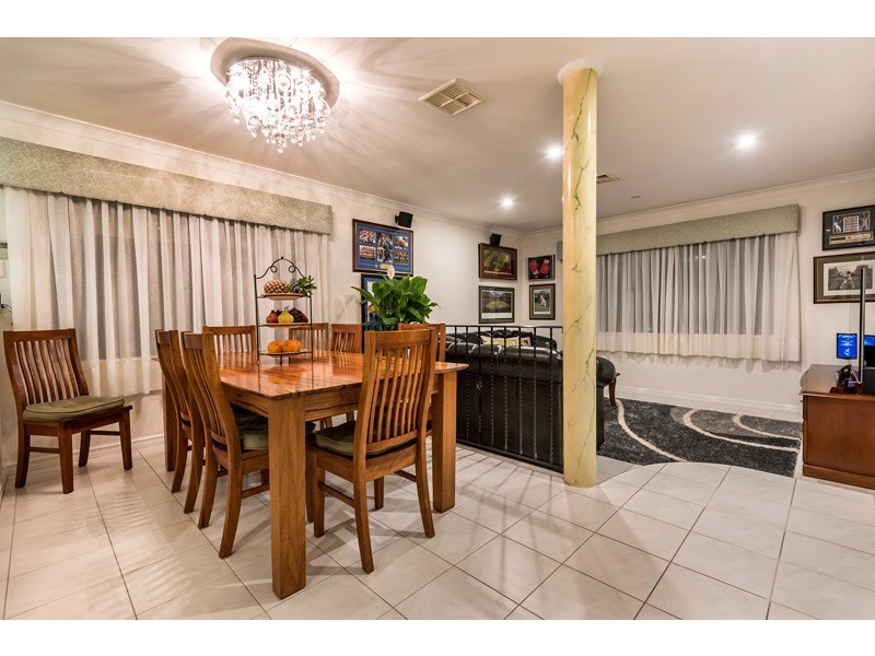 11 Morey Crescent, Bayswater WA 6053