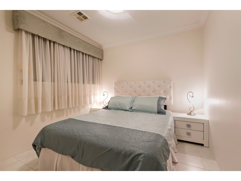 11 Morey Crescent, Bayswater WA 6053