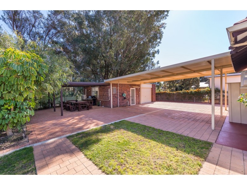 3 Chatham Road, Woodbridge WA 6056