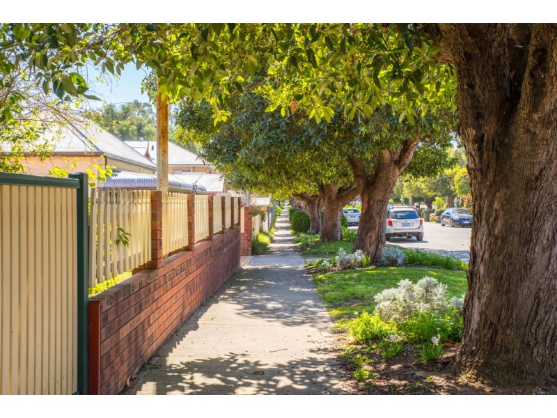 3 Chatham Road, Woodbridge WA 6056