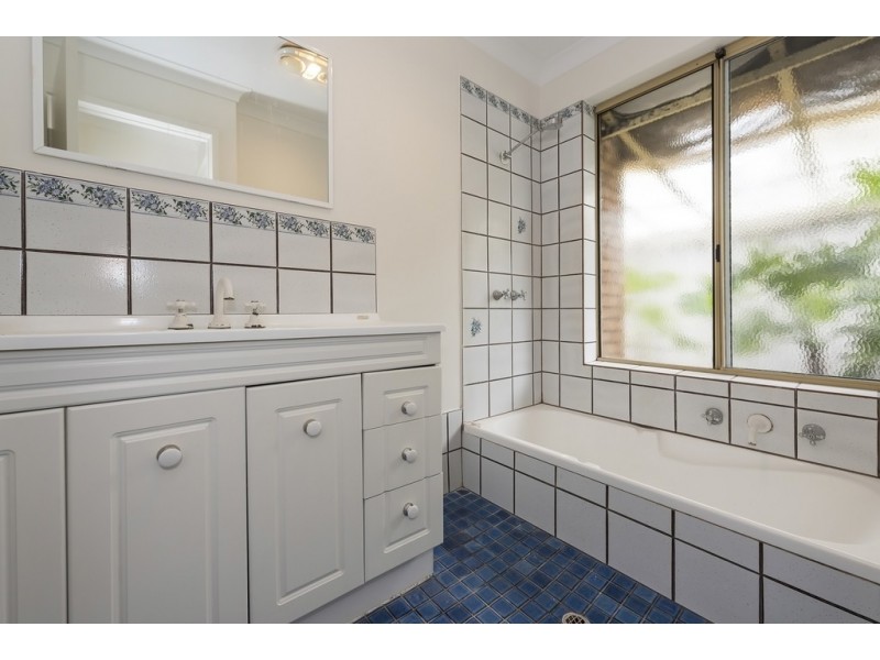 18 Amazon Drive, Beechboro WA 6063