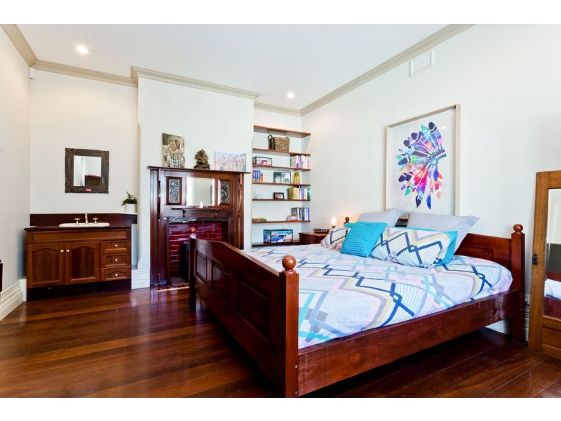 30 Johnson Street, Guildford WA 6055